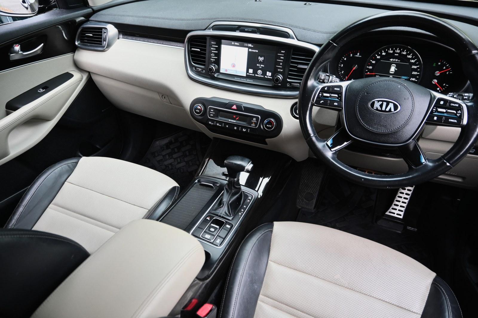 Kia Sorento image 3