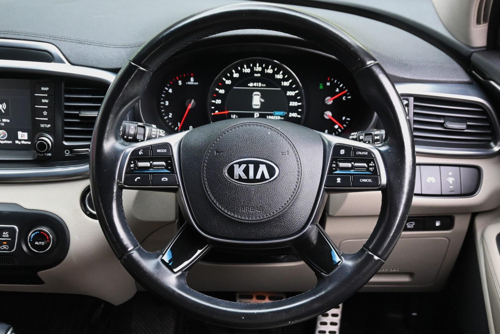 Kia Sorento image 4