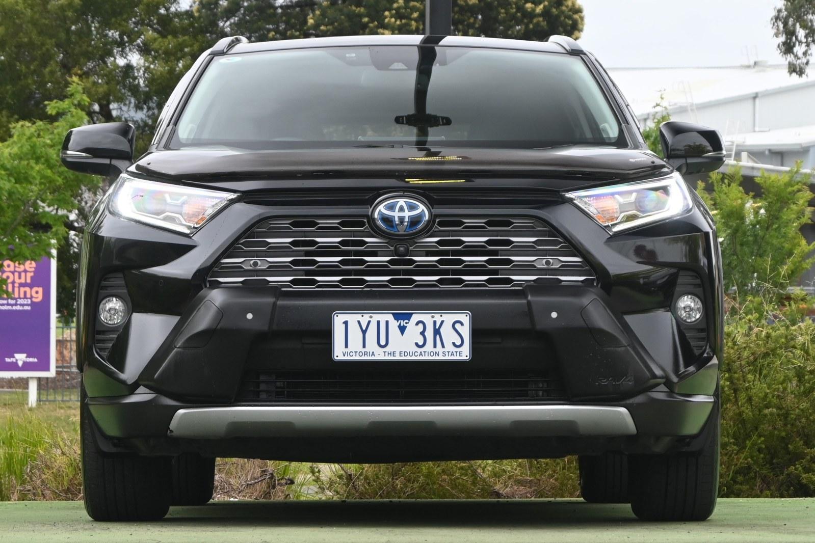 Toyota Rav4 image 2