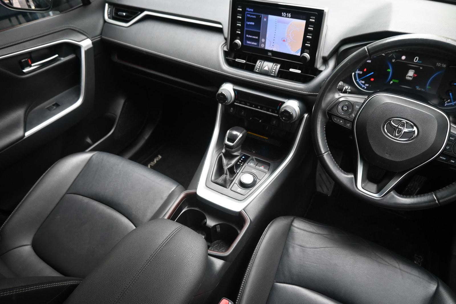 Toyota Rav4 image 4