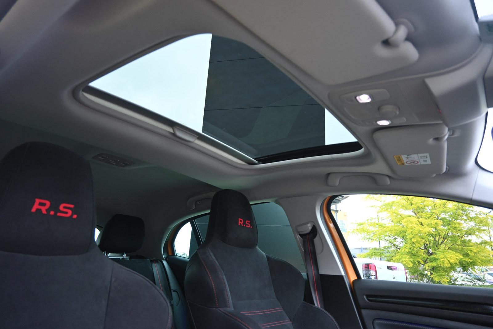 Renault Megane image 4