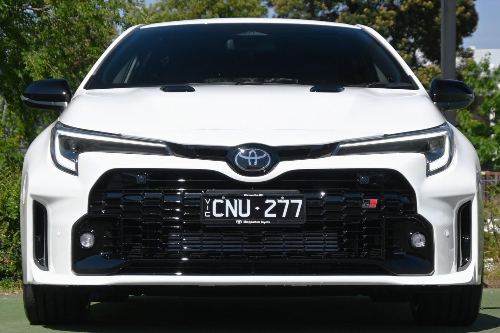 Toyota Corolla image 2