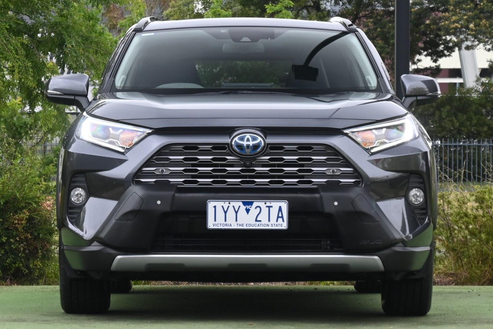 Toyota Rav4 image 2