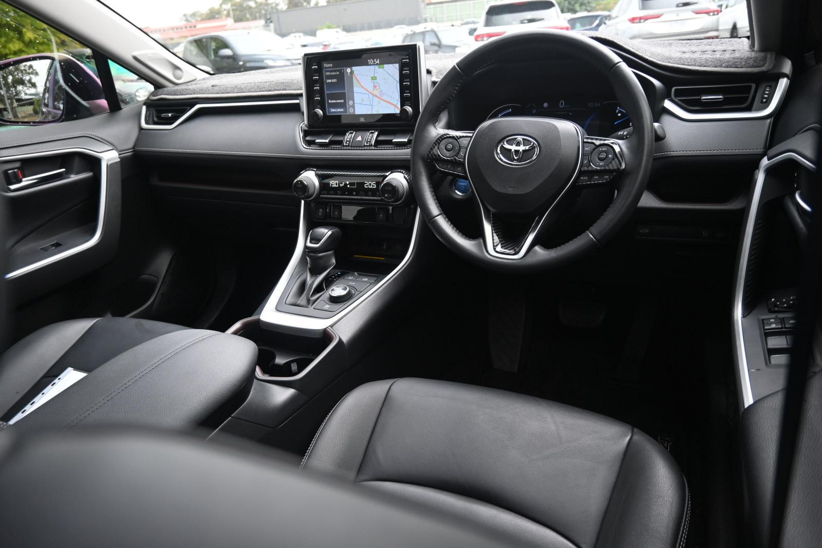 Toyota Rav4 image 4