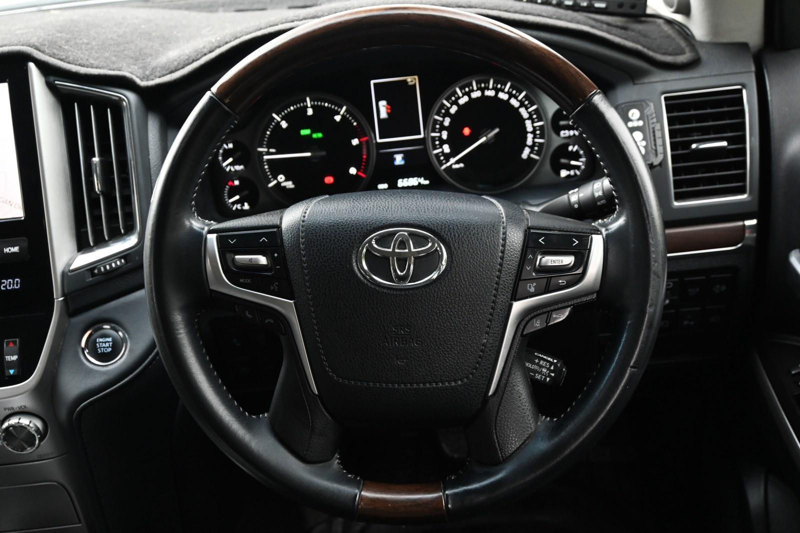 Toyota Landcruiser image 4