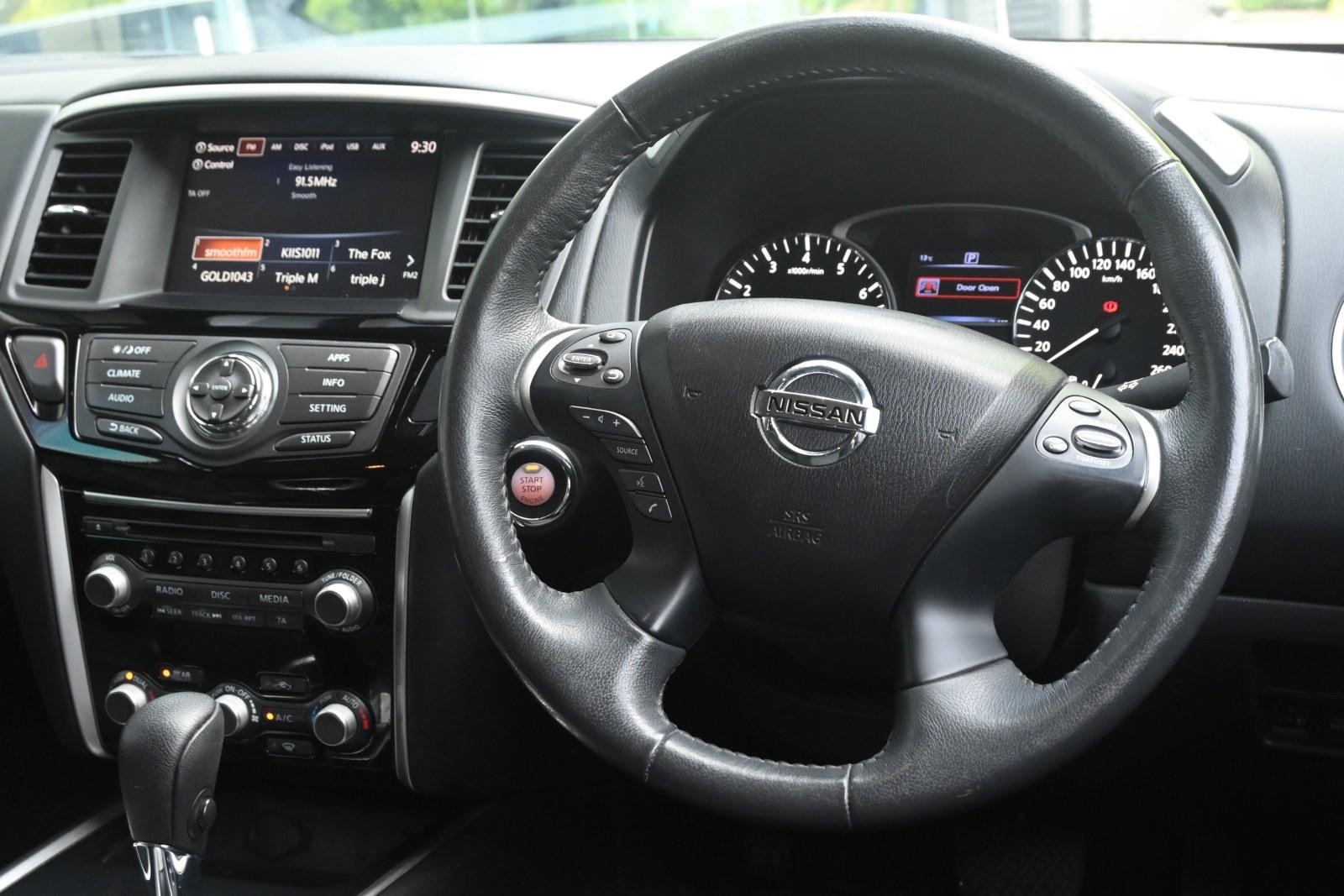 Nissan Pathfinder image 4