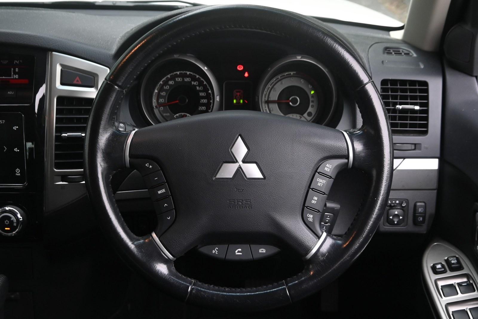 Mitsubishi Pajero image 4