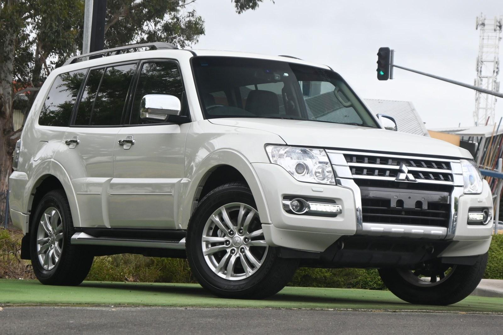 Mitsubishi Pajero image 1