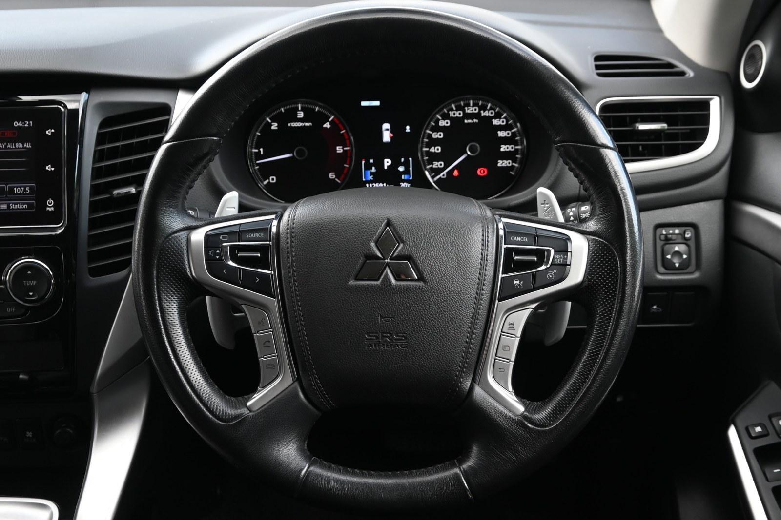 Mitsubishi Pajero Sport image 4