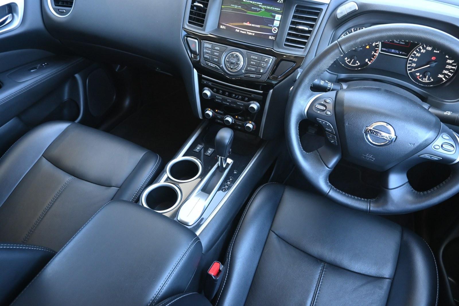 Nissan Pathfinder image 4