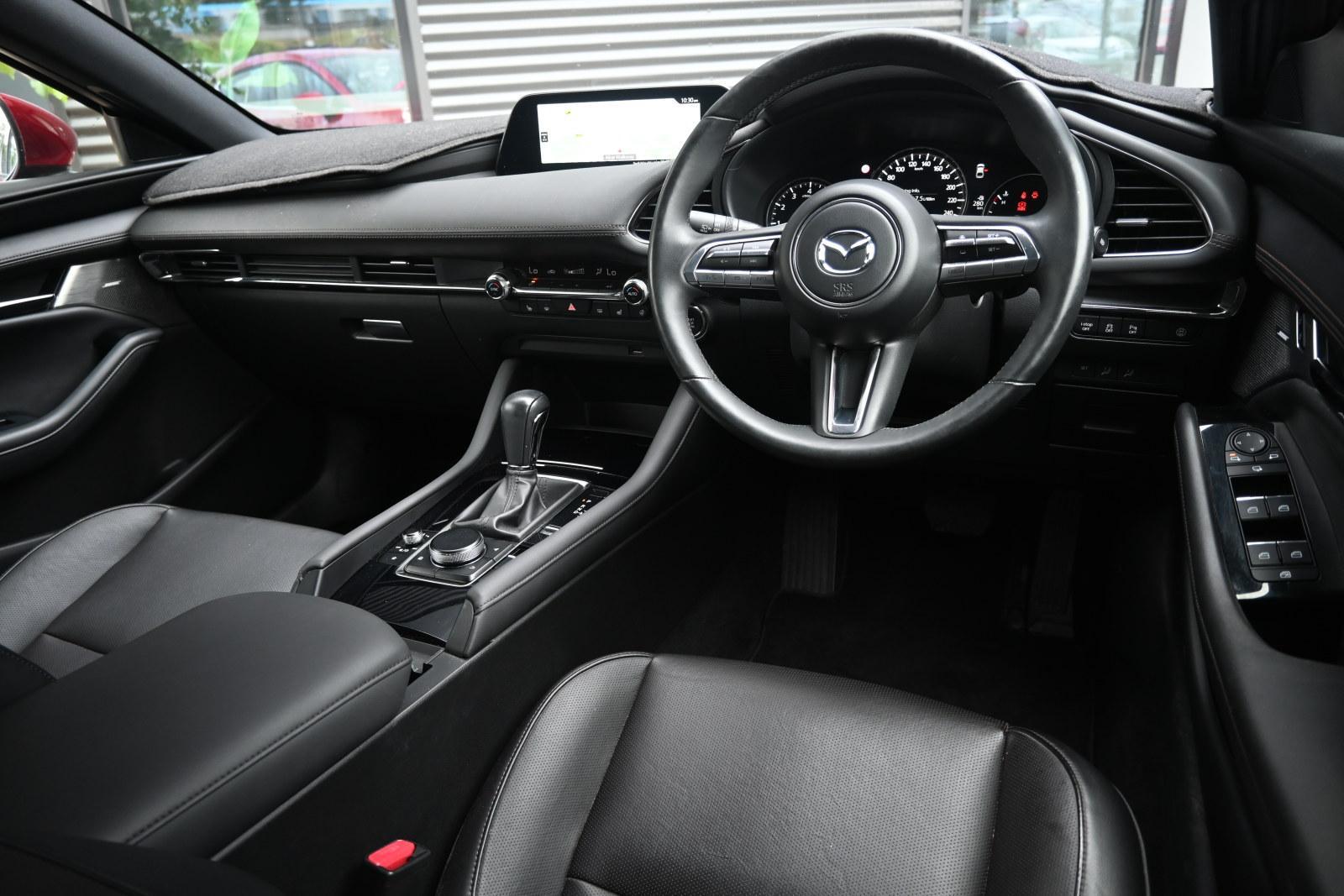 Mazda 3 image 3