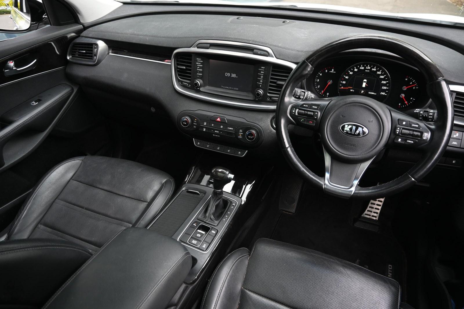 Kia Sorento image 3