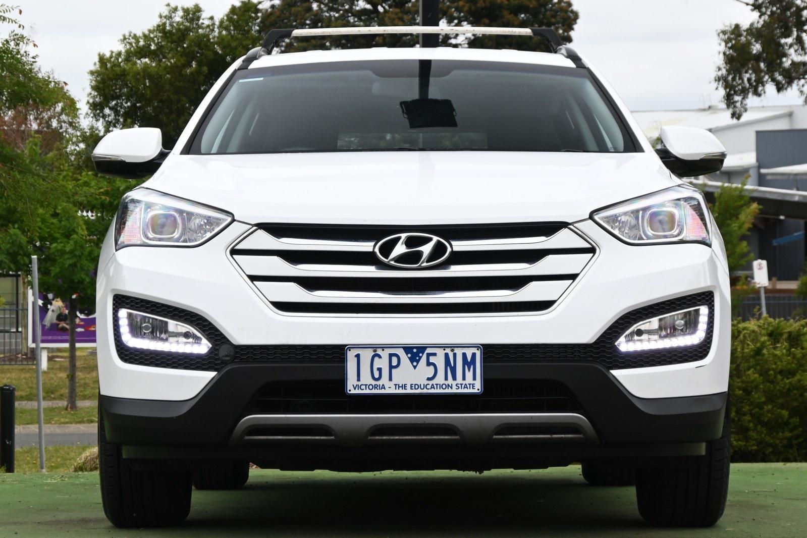 Hyundai Santa Fe image 2