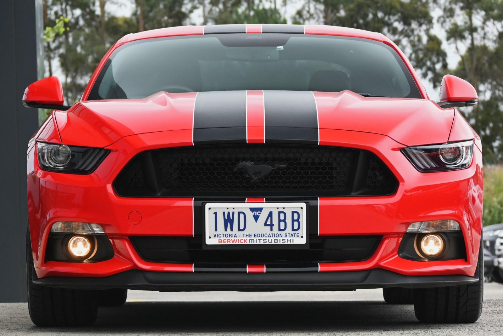 Ford Mustang image 2