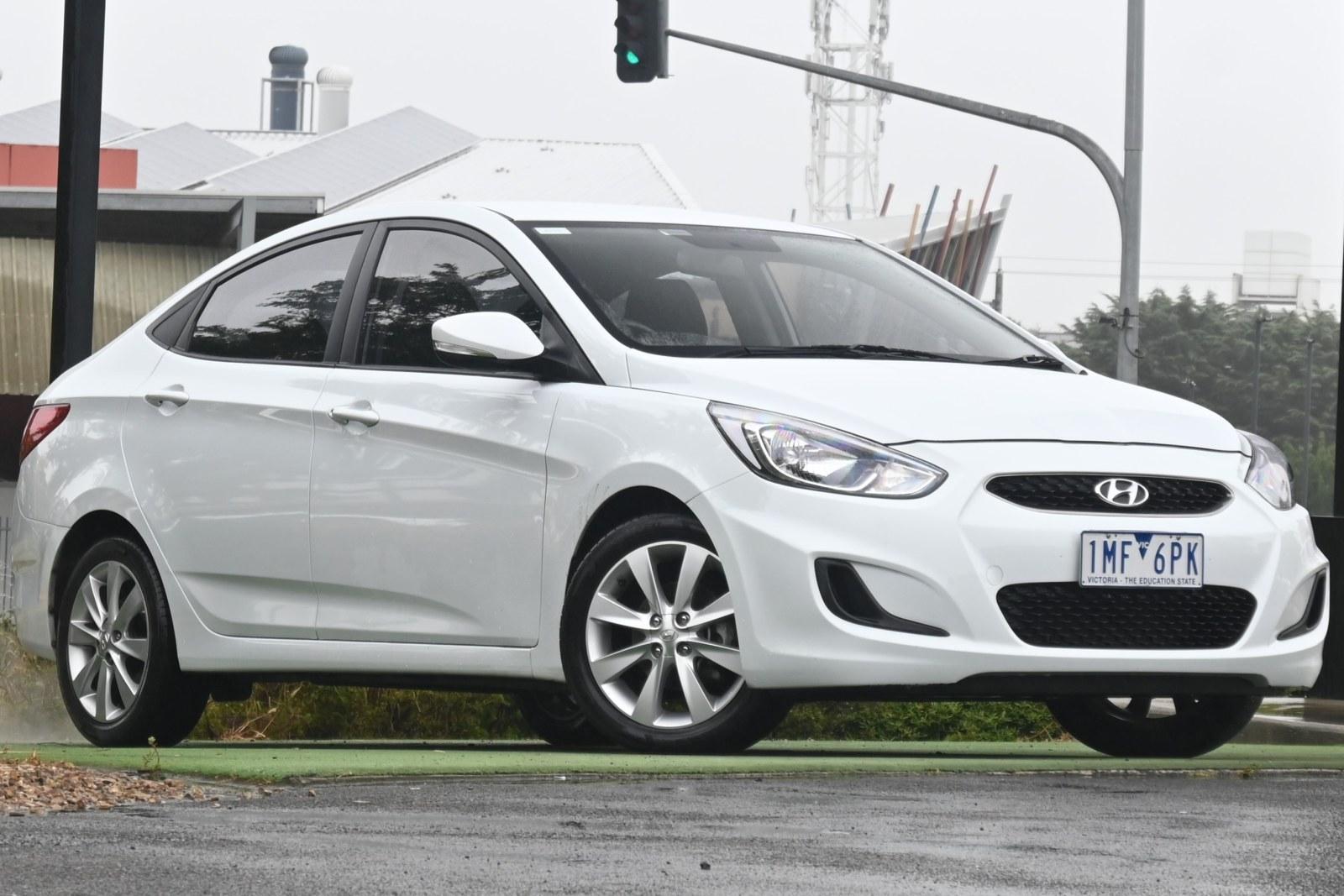 Hyundai Elantra image 1