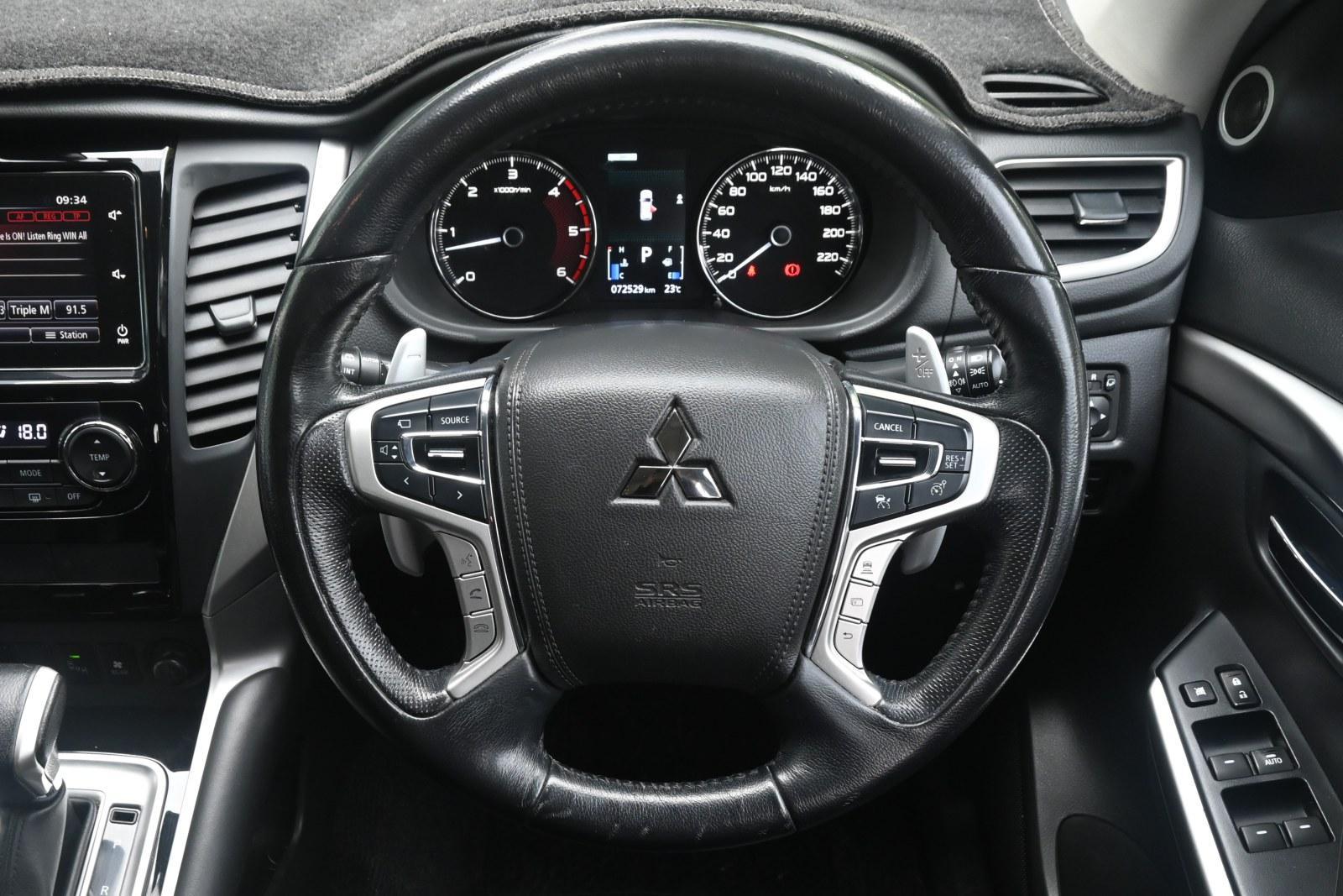 Mitsubishi Pajero Sport image 4
