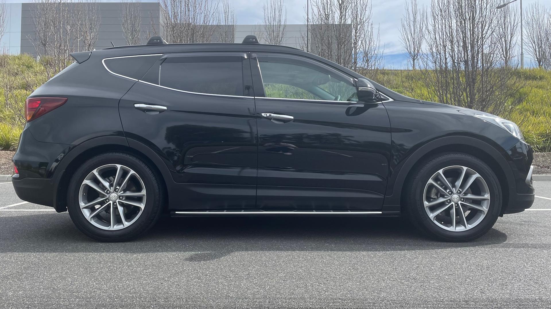 Hyundai Santa Fe image 3