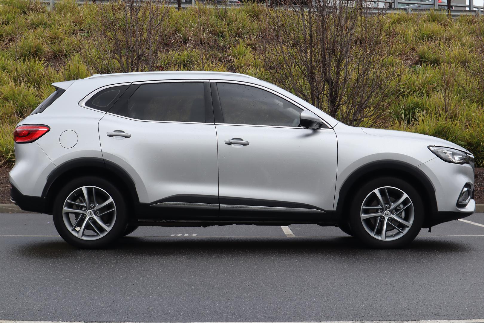 MG Hs Phev image 4