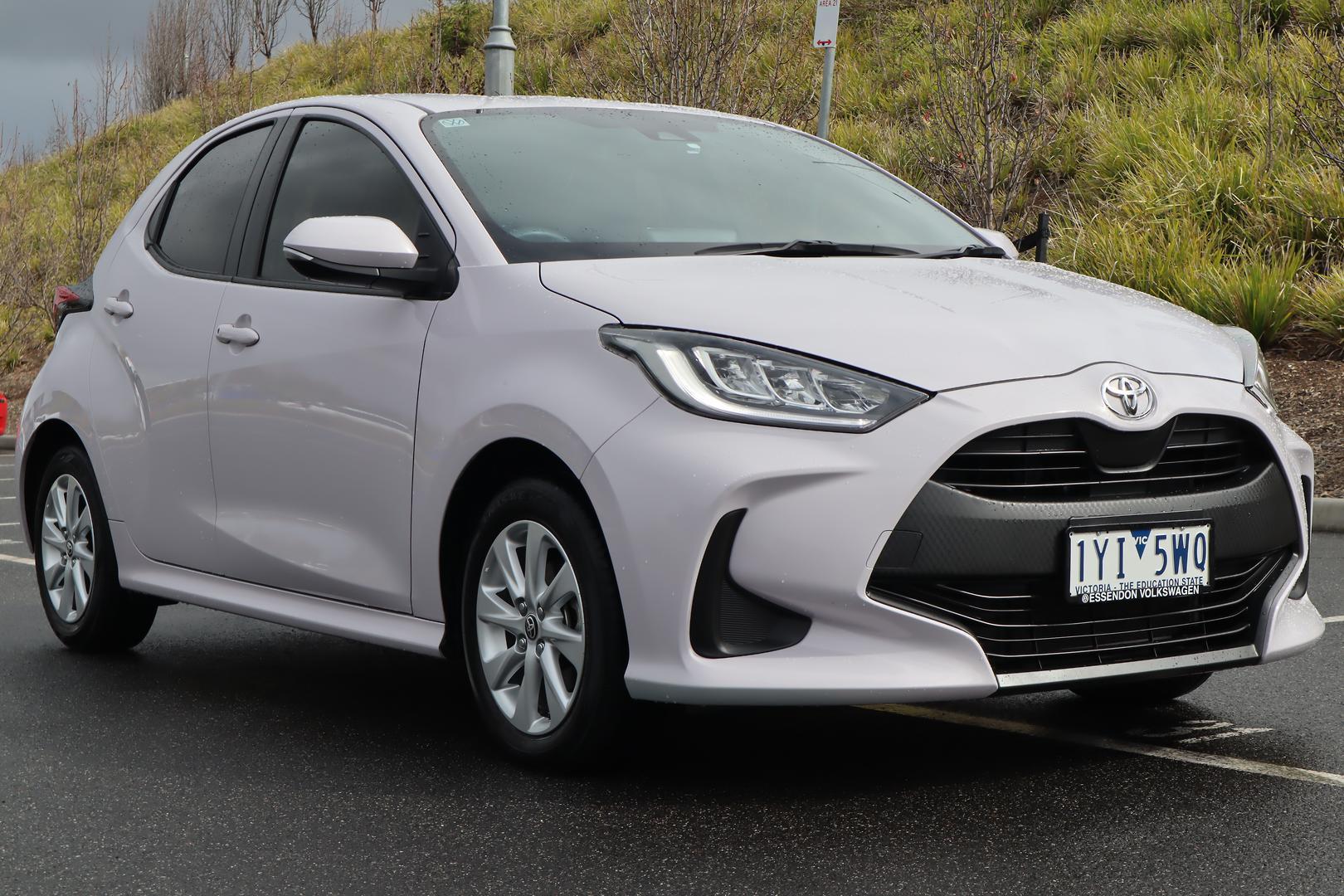 Toyota Yaris image 2