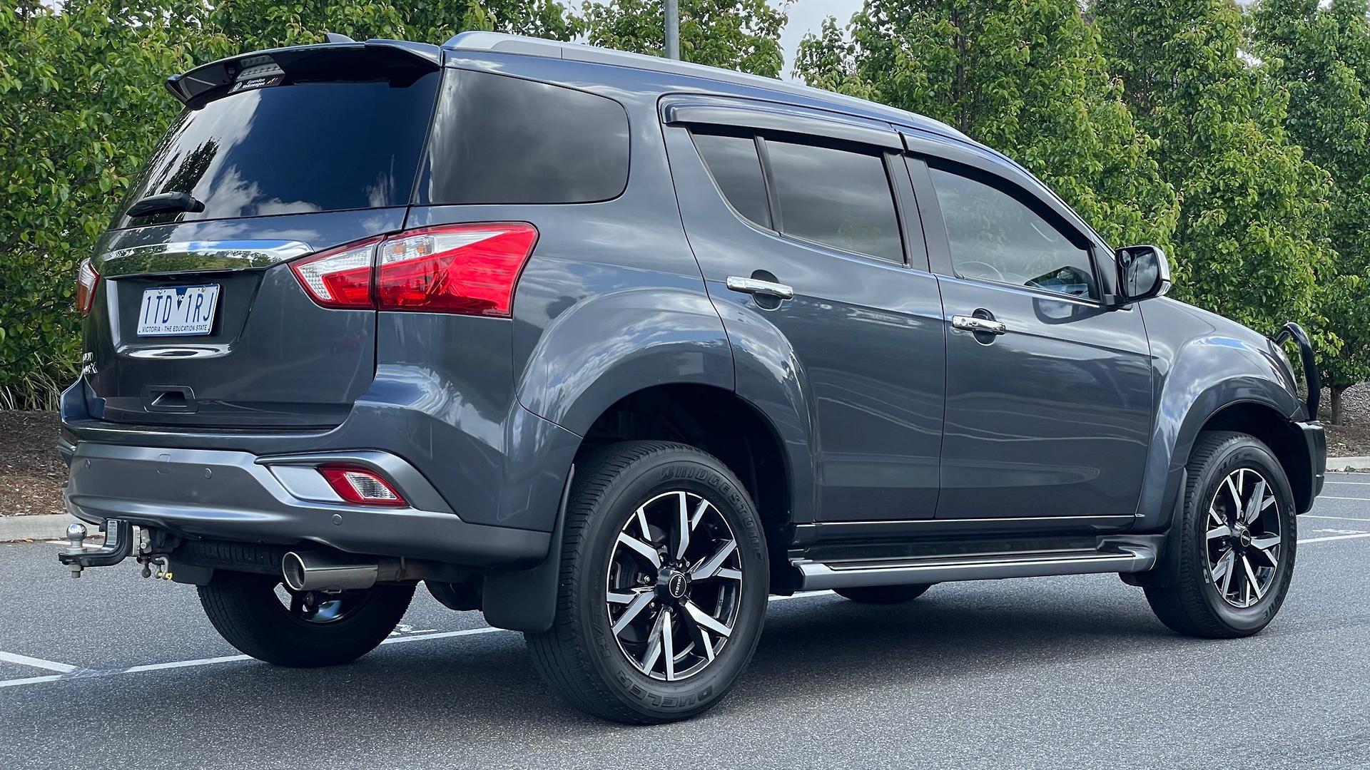Isuzu Mu-x image 4