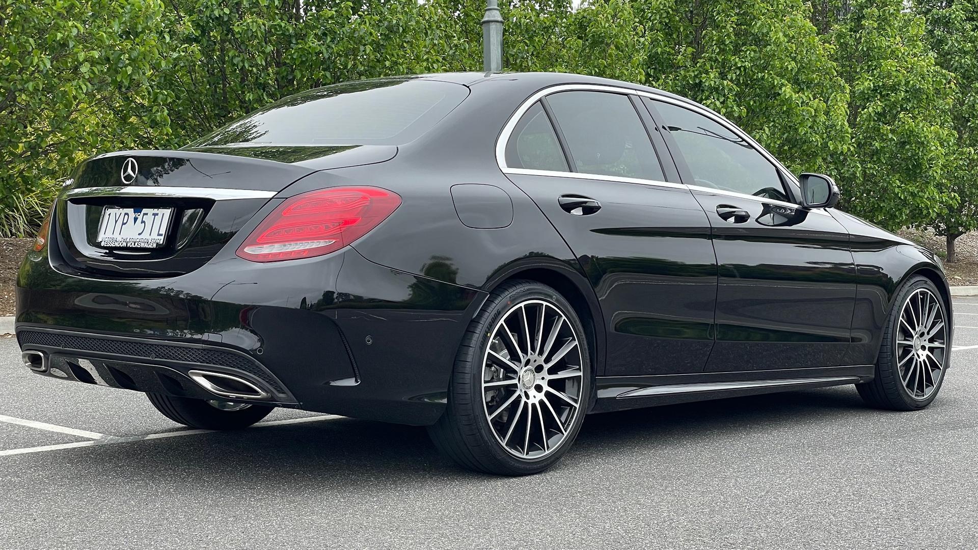 Mercedes Benz C-class image 4