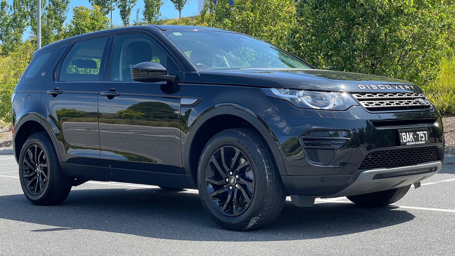 Land Rover Discovery Sport image 2