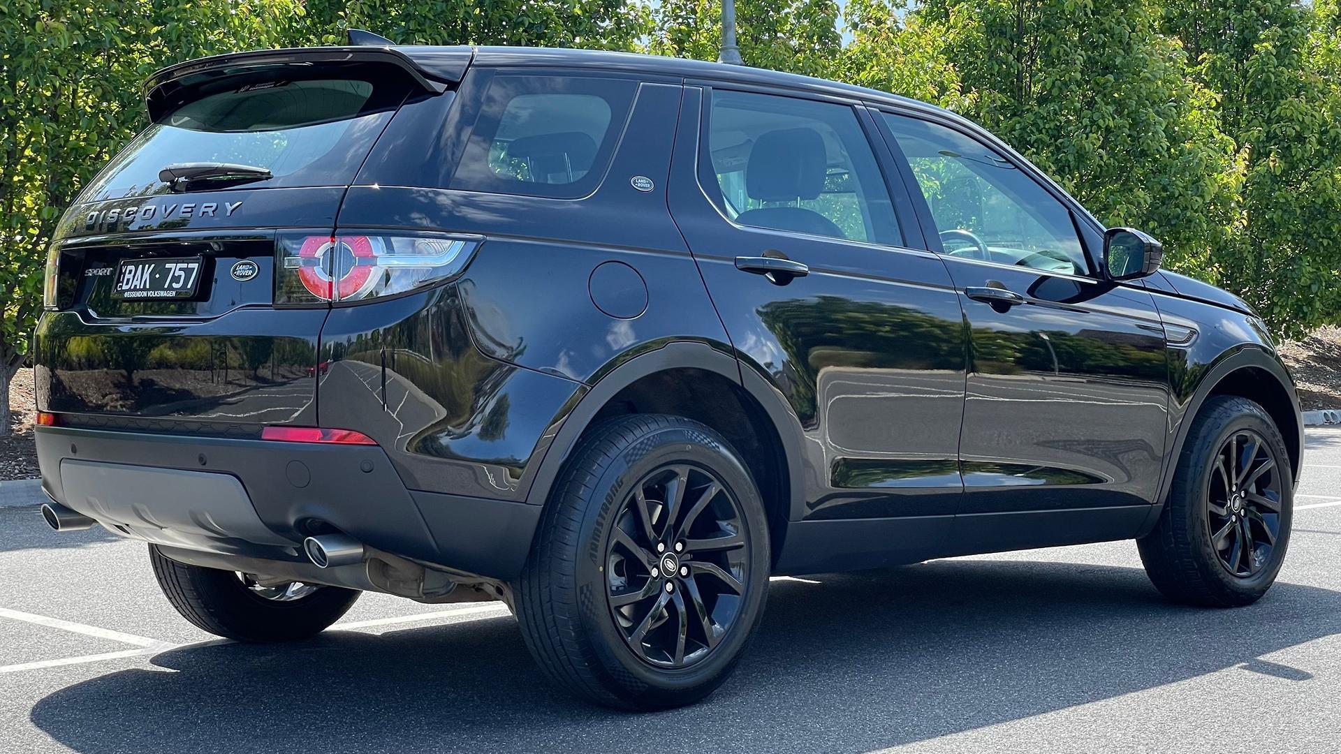 Land Rover Discovery Sport image 4