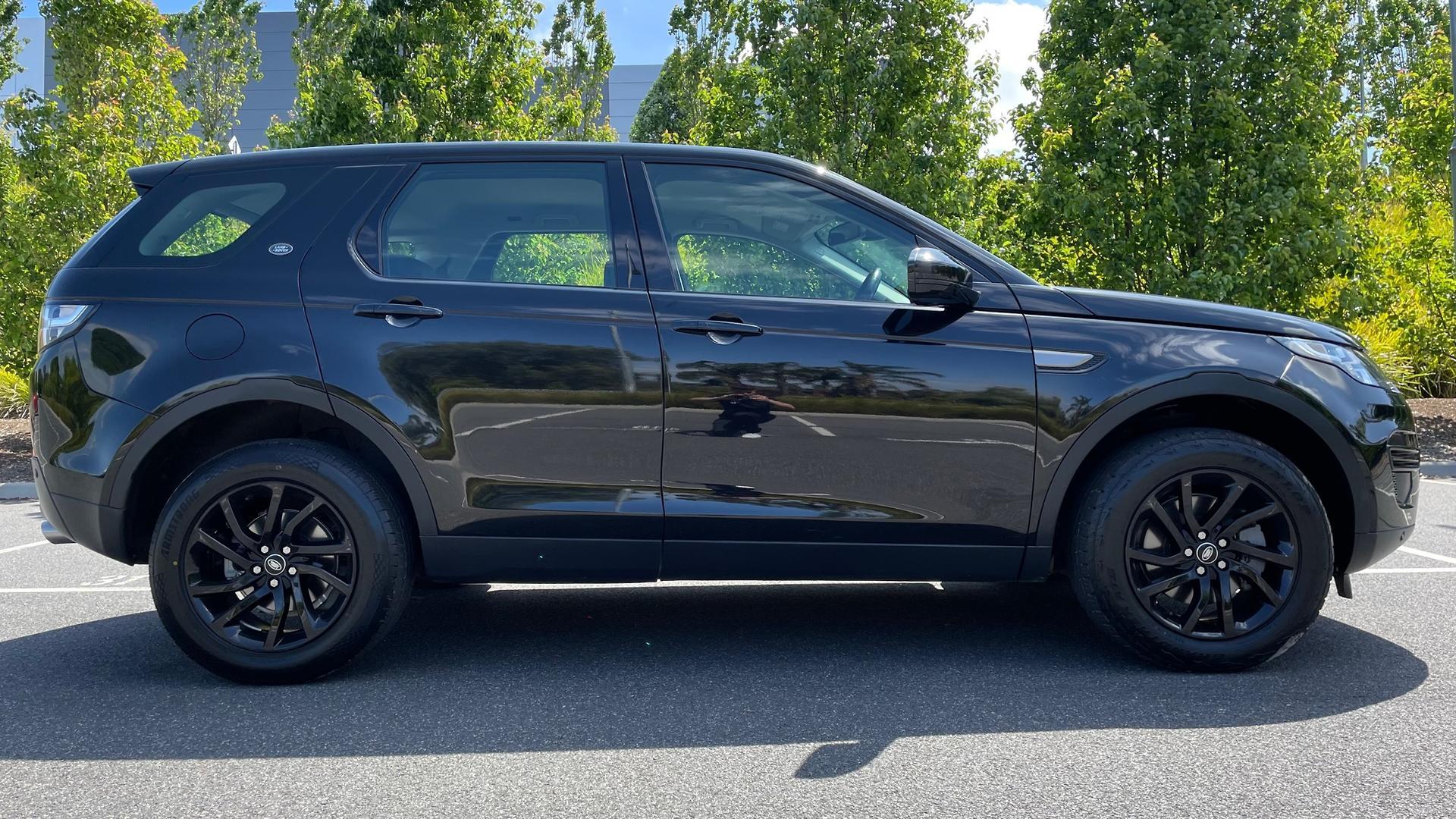 Land Rover Discovery Sport image 3
