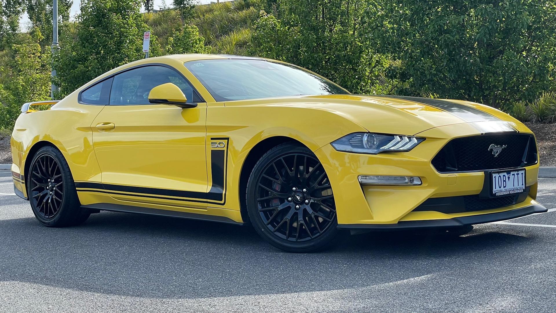Ford Mustang image 1