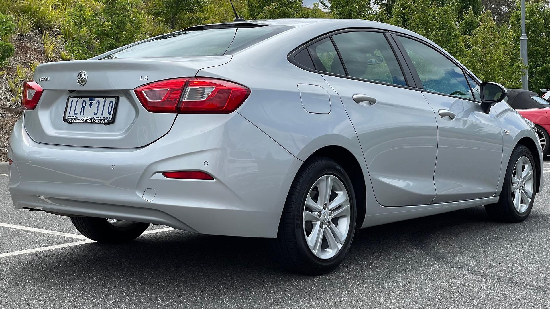Holden Astra image 4