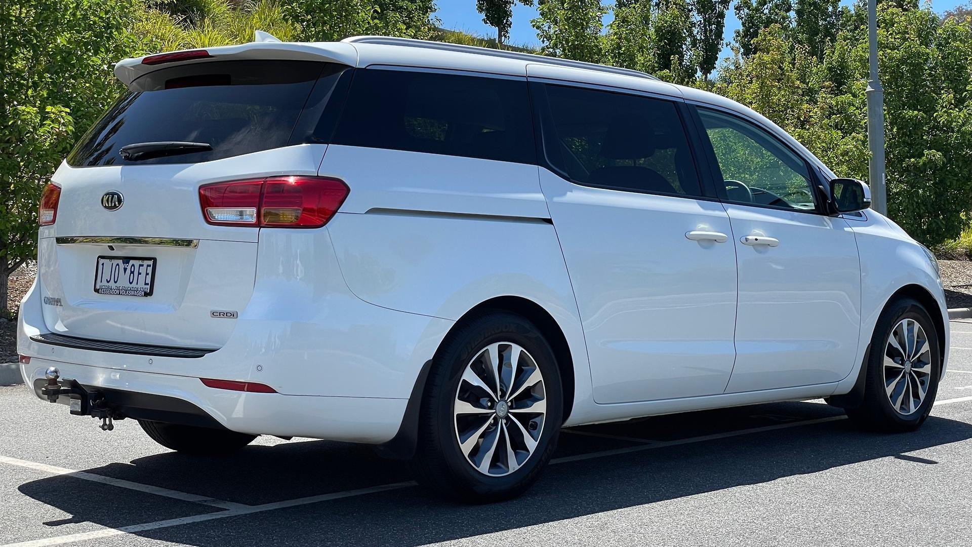 Kia Carnival image 4