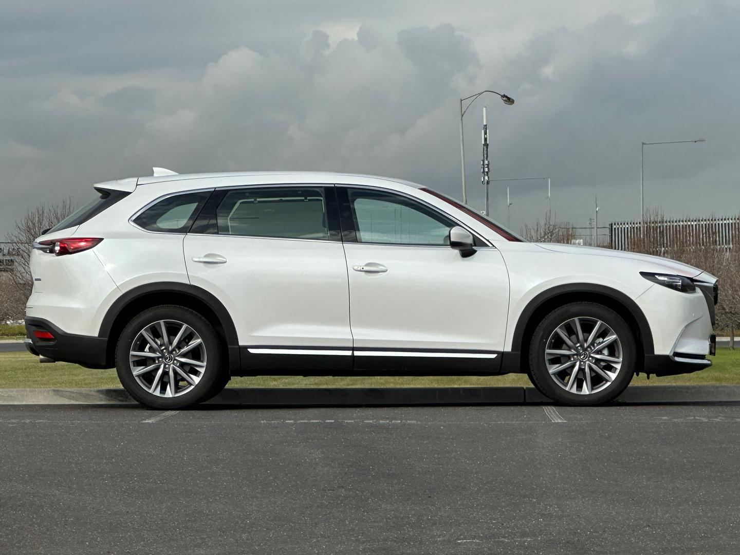 Mazda Cx-9 image 4