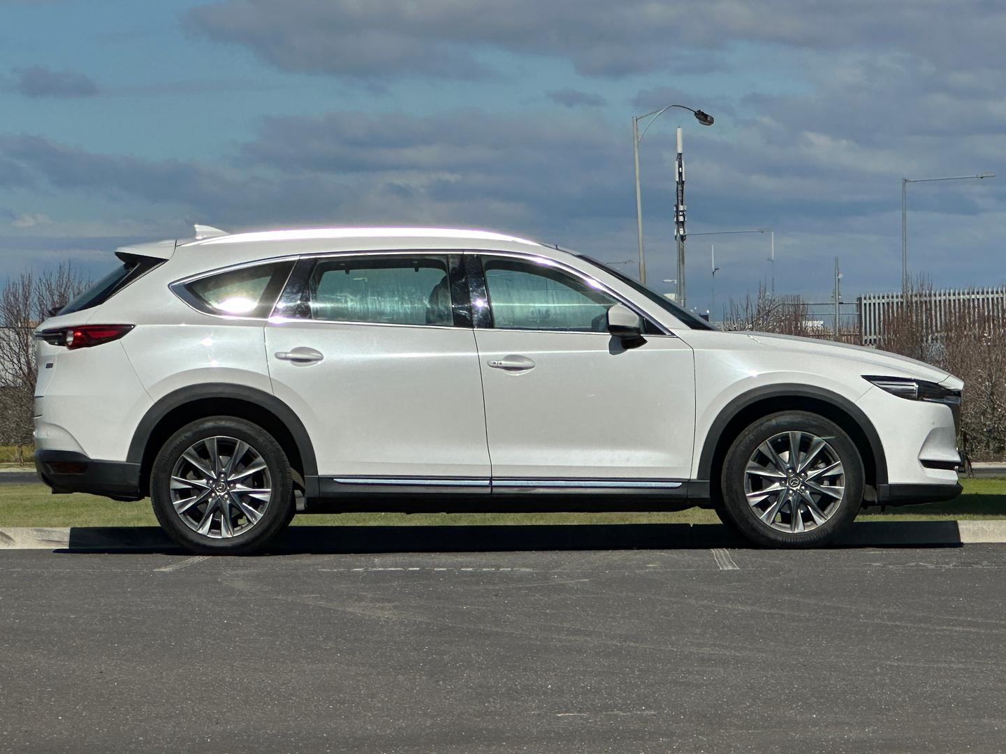 Mazda Cx-8 image 2