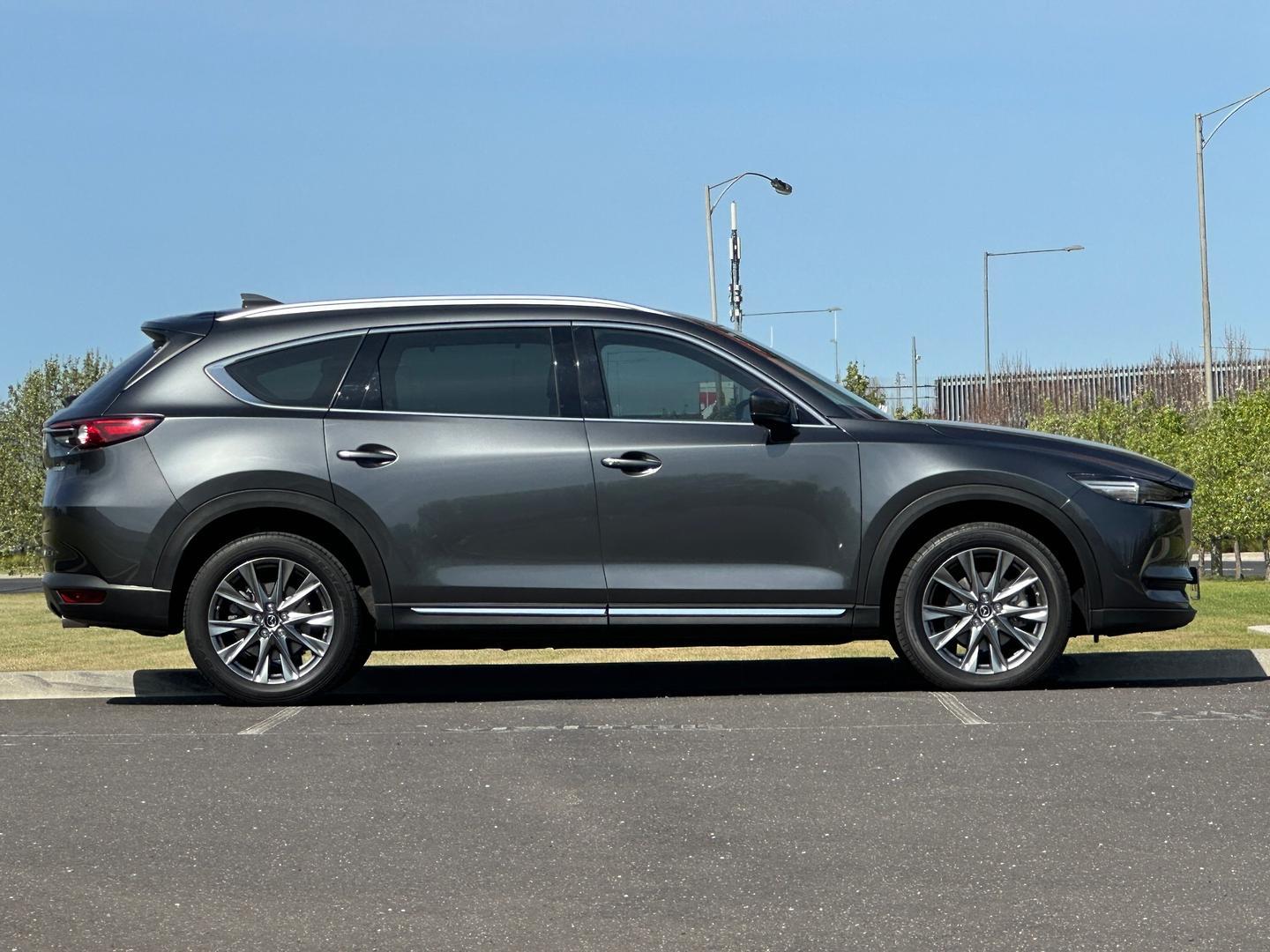 Mazda Cx-8 image 2
