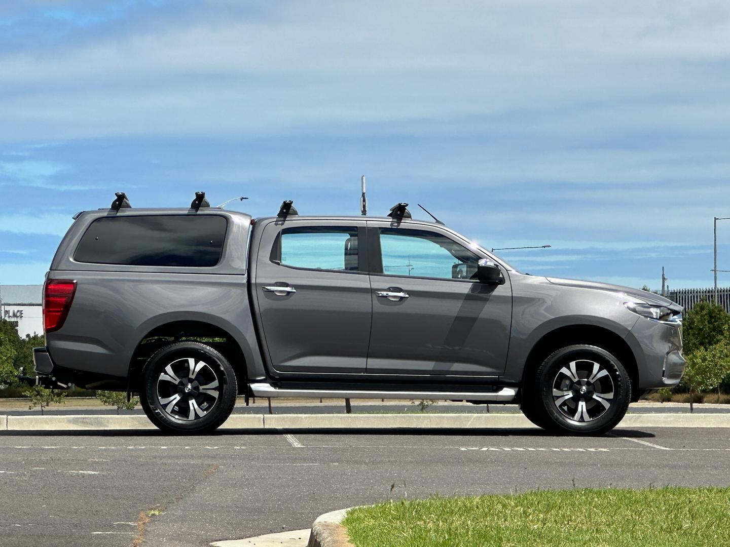 Mazda Bt-50 image 2