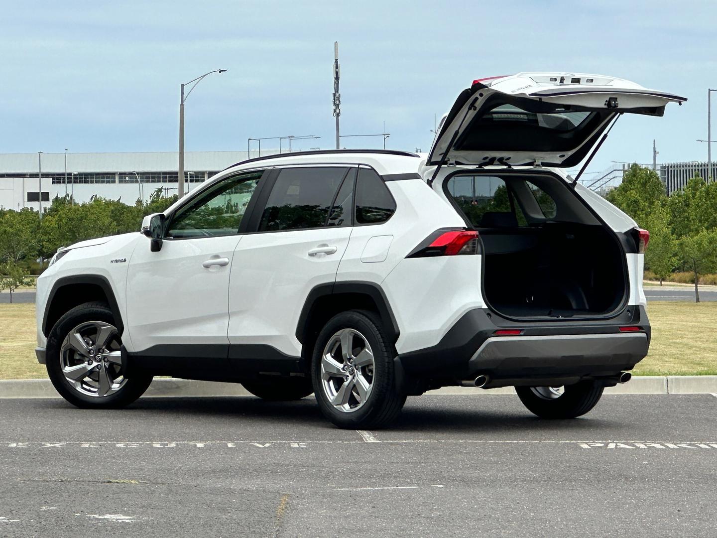 Toyota Rav4 image 4