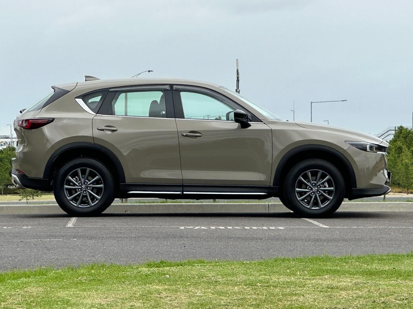 Mazda Cx-5 image 2