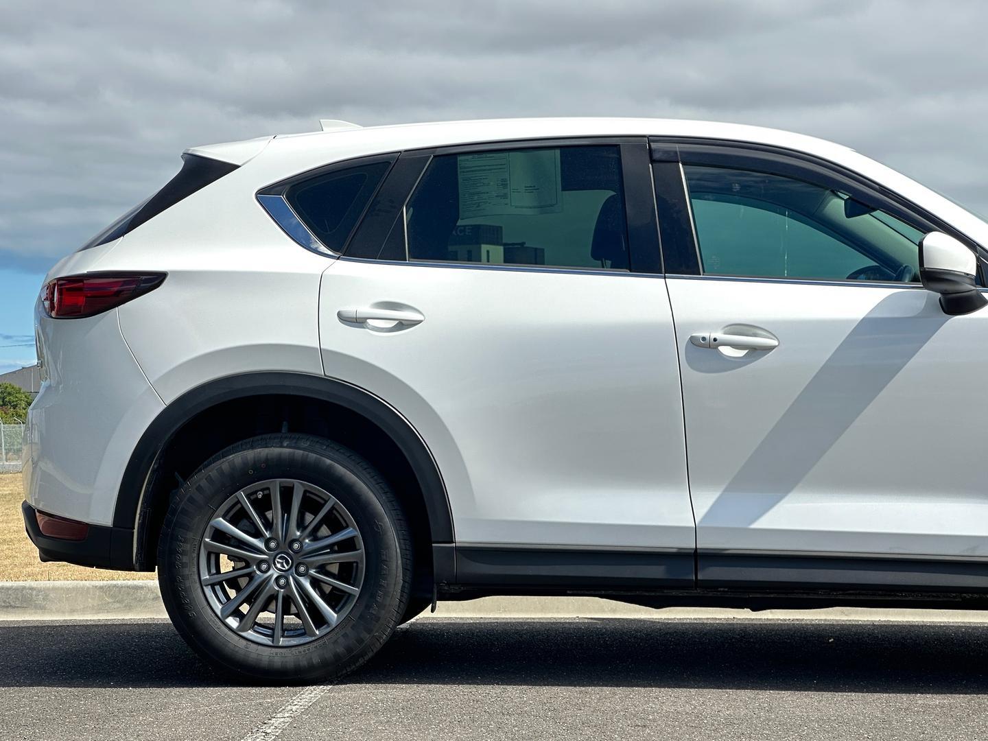 Mazda Cx-5 image 2
