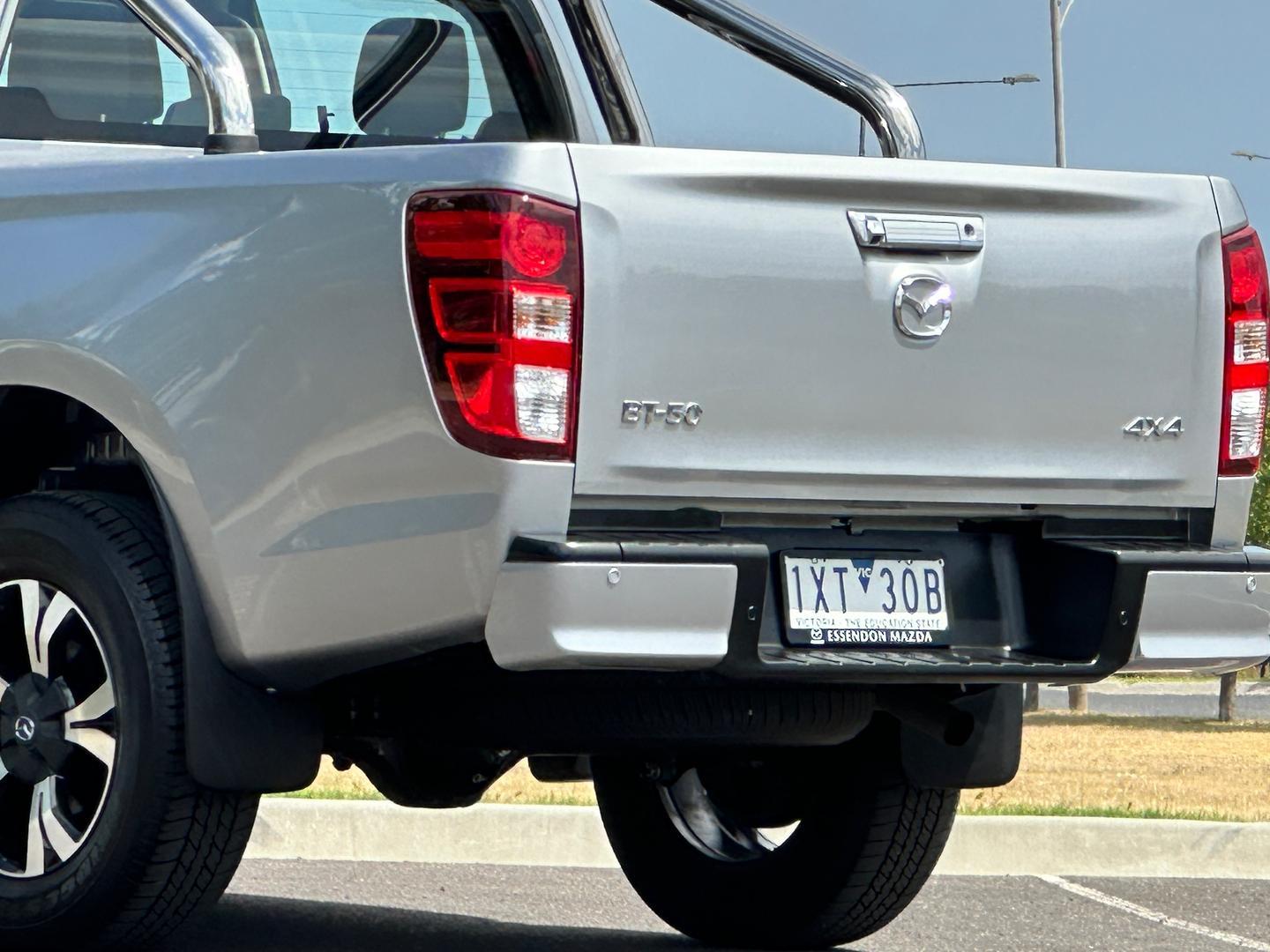 Mazda Bt-50 image 4