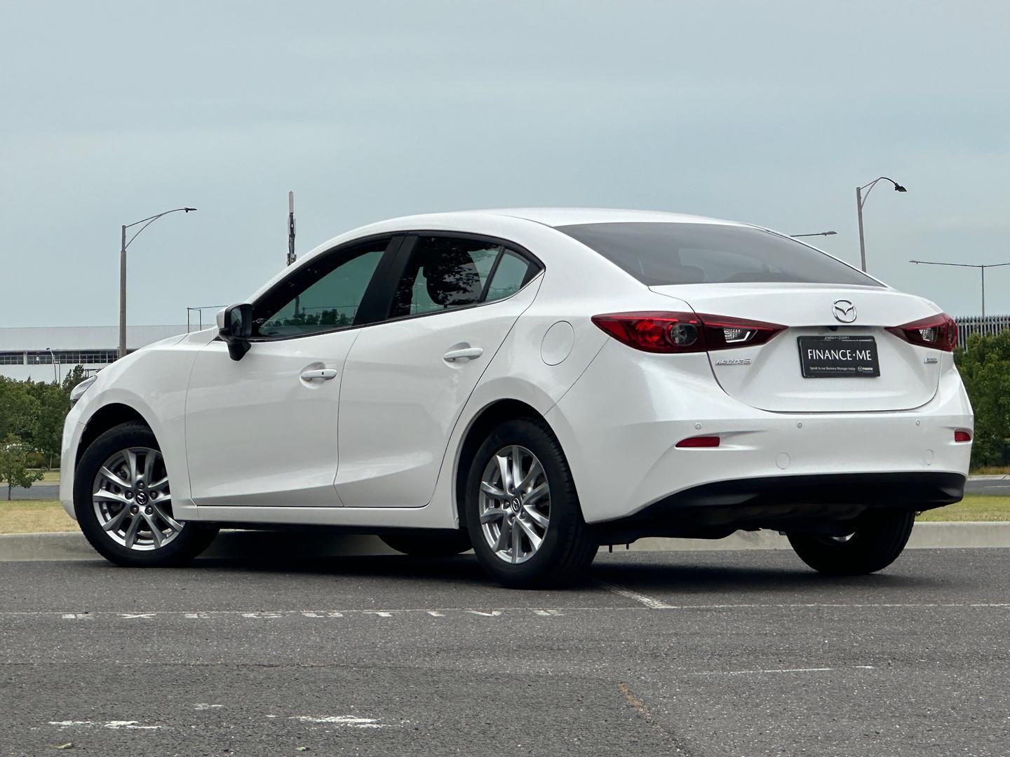 Mazda 3 image 3