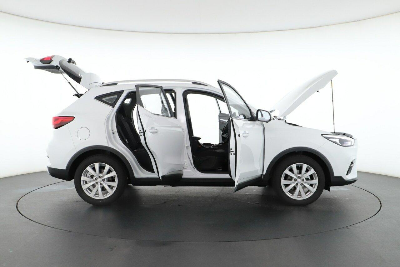 MG Zs image 4