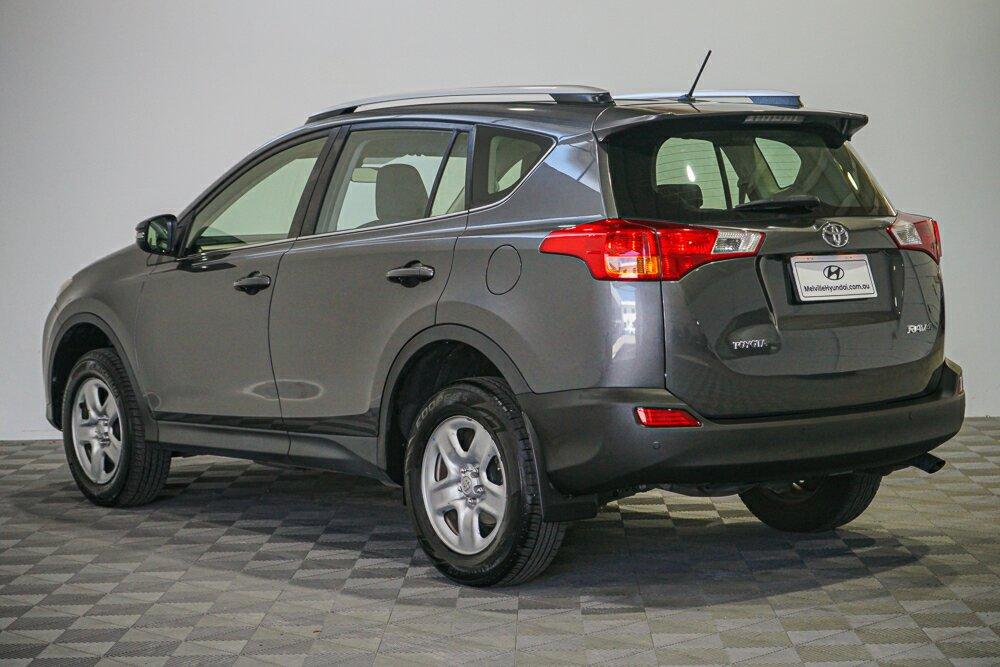 Toyota Rav4 image 4
