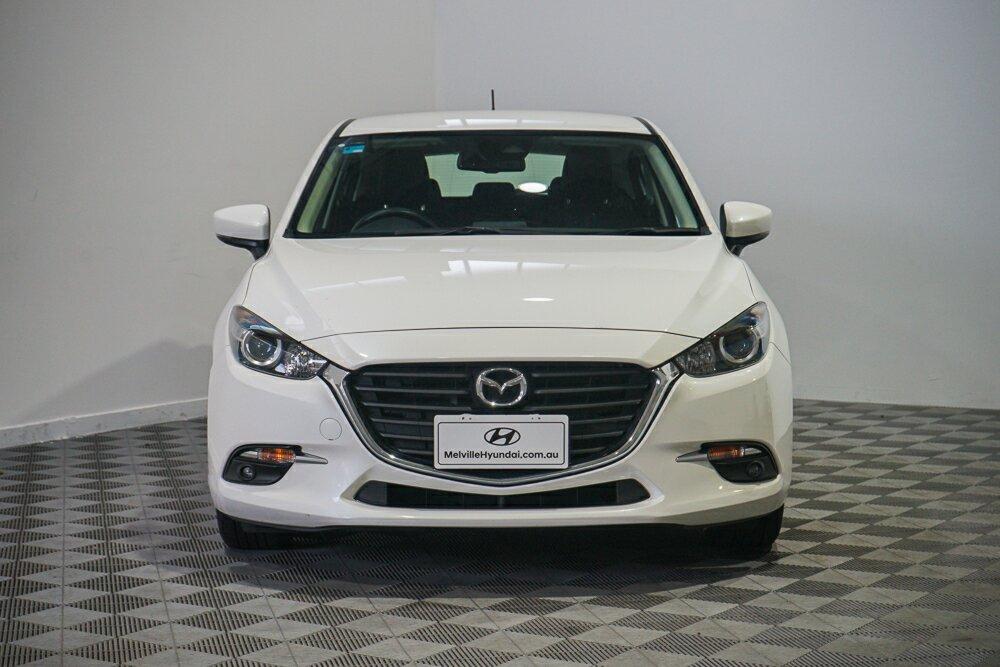Mazda 3 image 2
