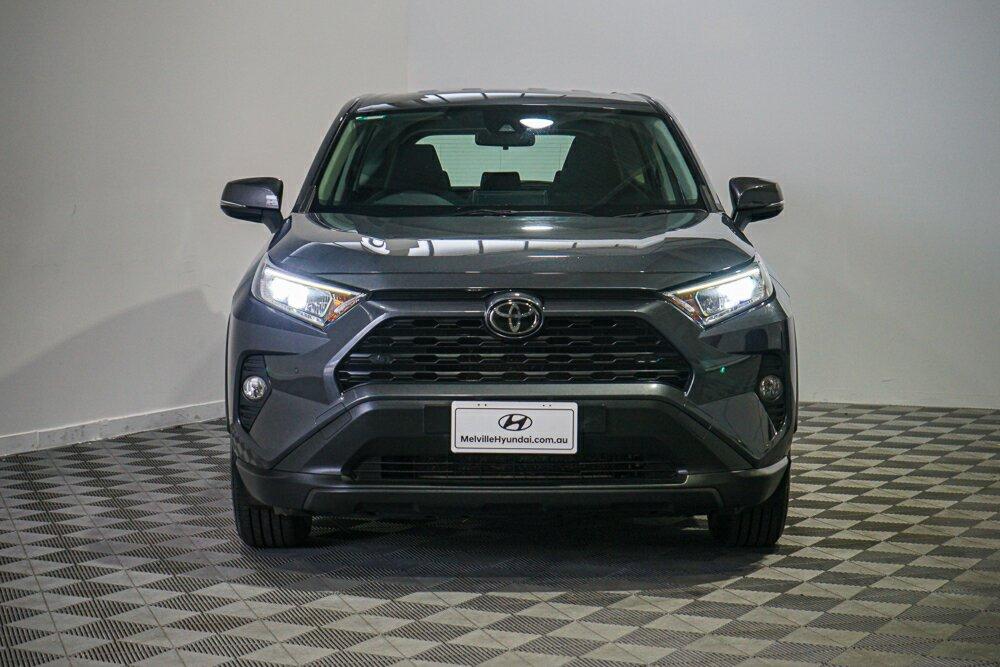 Toyota Rav4 image 3