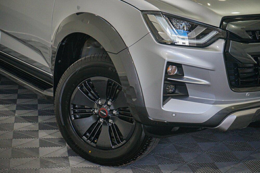 Isuzu D-max image 2