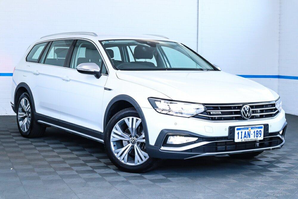 Volkswagen Passat image 1