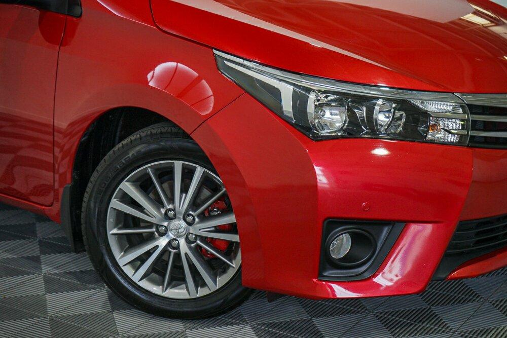 Toyota Corolla image 2