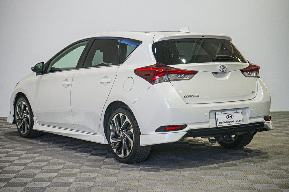 Toyota Corolla image 4