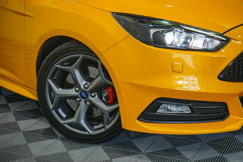 Ford Focus image 2