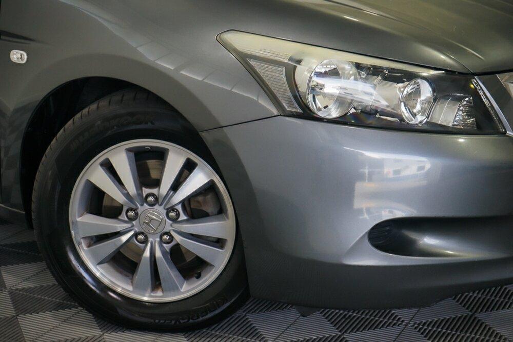 Honda Accord image 2